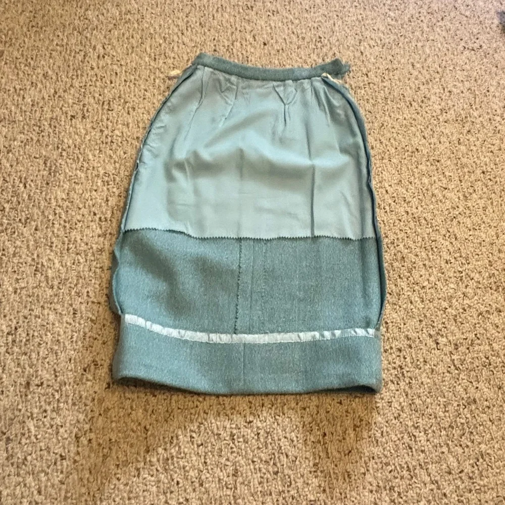 Vintage baby blue skirt suit - Picture 9 of 16